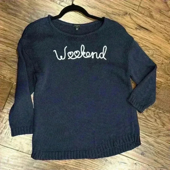 Talbots "WEEKEND" embroidered navy sweater - Picture 3 of 6